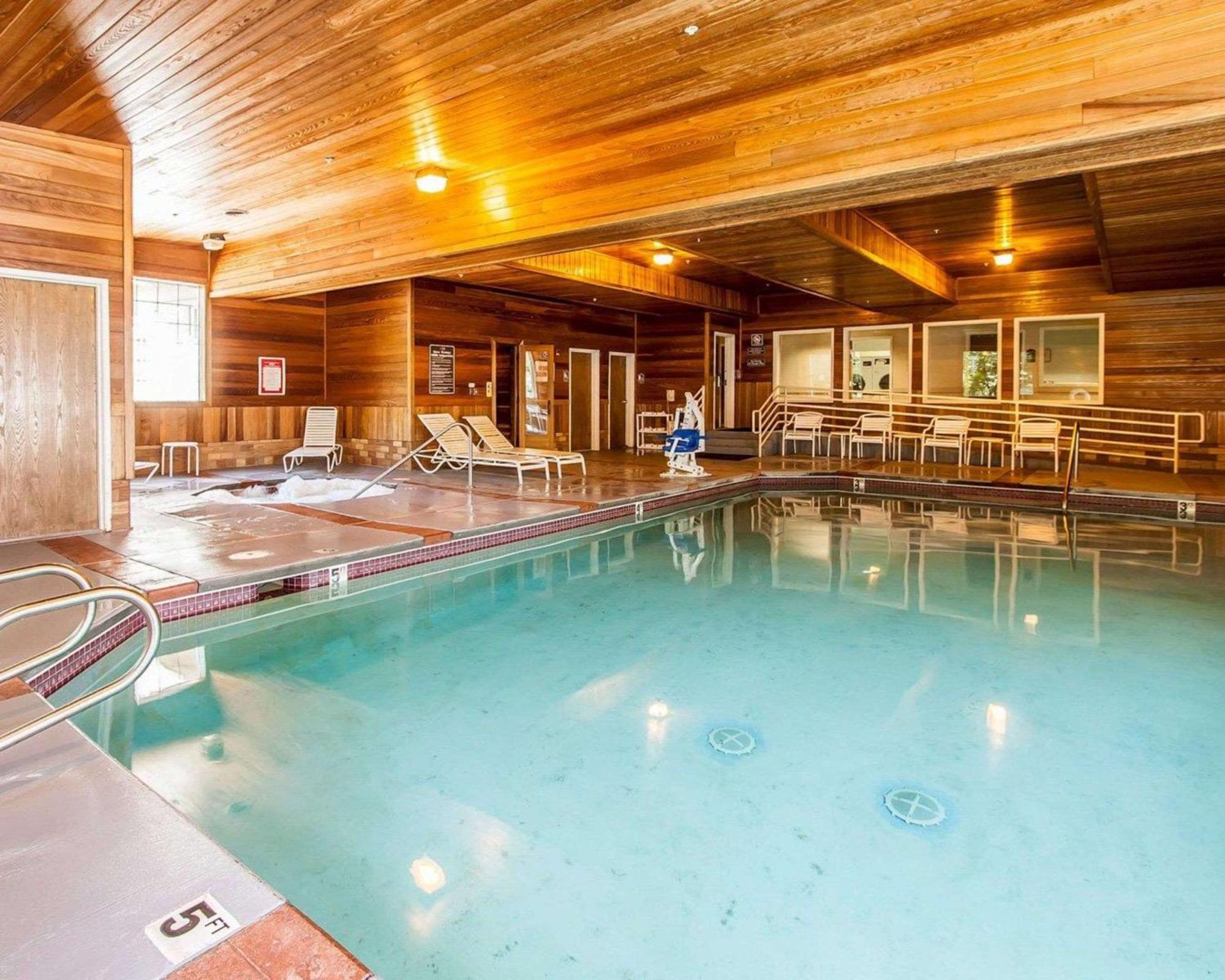 Comfort Suites Клакамас Экстерьер фото