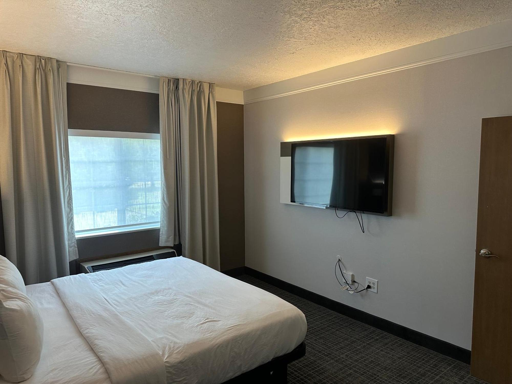 Comfort Suites Клакамас Экстерьер фото